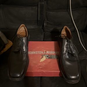Dress shoes